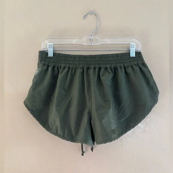 Free People Movement Easy Does It shorts sz M - Picture 2 of 7